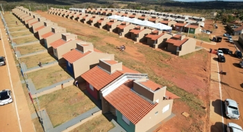 Agehab entrega 30 casas a custo zero em Itarumã